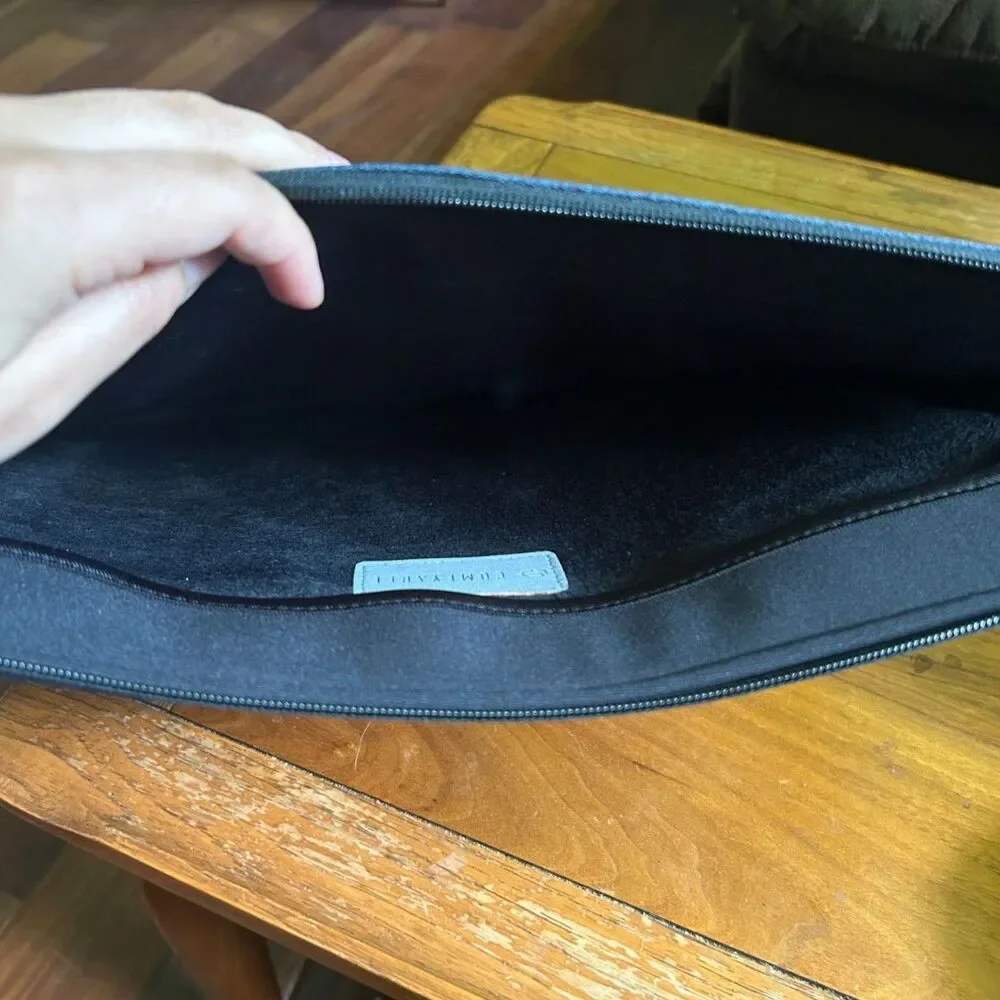 Comfyable Gray Laptop Sleeve